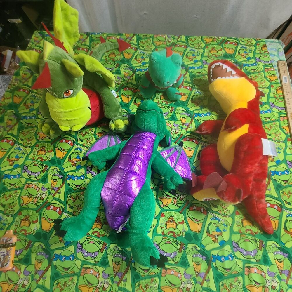 dragon Dinosaurs plush Lot Of 4 Is different brands